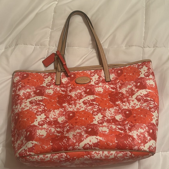 Coach Bag - Picture 3 of 6